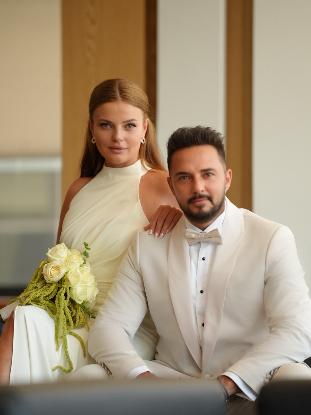 Deputatın qızından boşanan müğənni ikinci dəfə evləndi - FOTOLAR